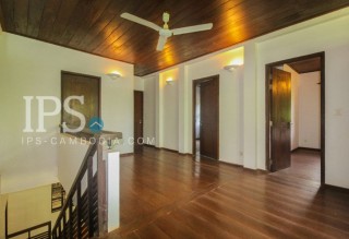 5 Bedroom Villa with Huge Yard for Sale - Siem Reap thumbnail