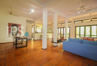 5 Bedroom Villa with Huge Yard for Sale - Siem Reap thumbnail