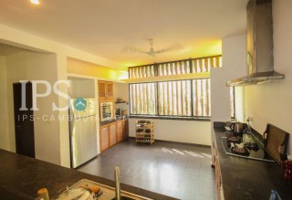 5 Bedroom Villa with Huge Yard for Sale - Siem Reap thumbnail