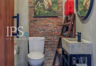 2 Bedroom Duplex Apartment For Sale - Wat Phnom, Daun Penh thumbnail