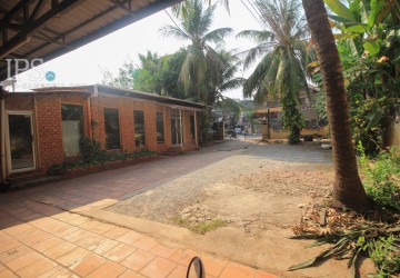 Land and Guesthouse for Sale - Siem Reap thumbnail