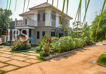 Western Style 3 Bedroom Villa For Rent - Siem Reap thumbnail