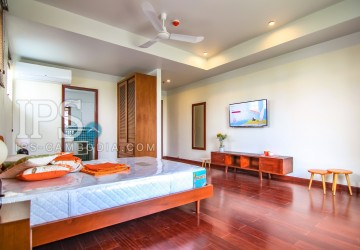 2 Bedroom Serviced Apartment For Rent - Wat Phnom, Phnom Penh thumbnail