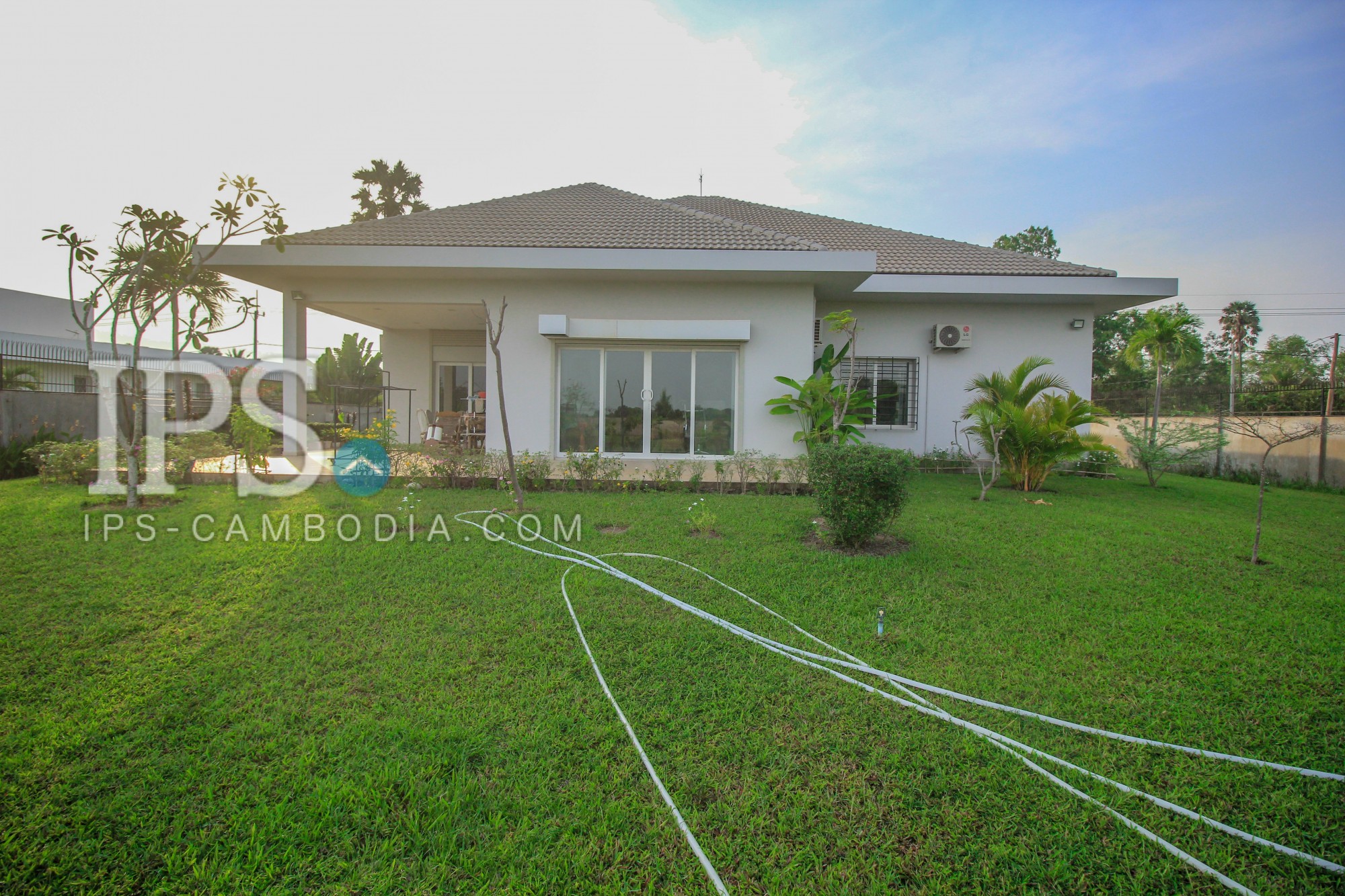 3 Bedroom European Villa for Rent - Siem Reap - Image 2