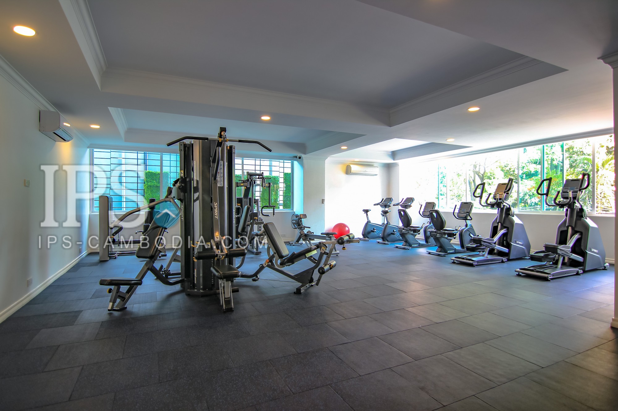 1 Bedroom Serviced Apartment For Rent - BKK1- Phnom Penh - Image 10