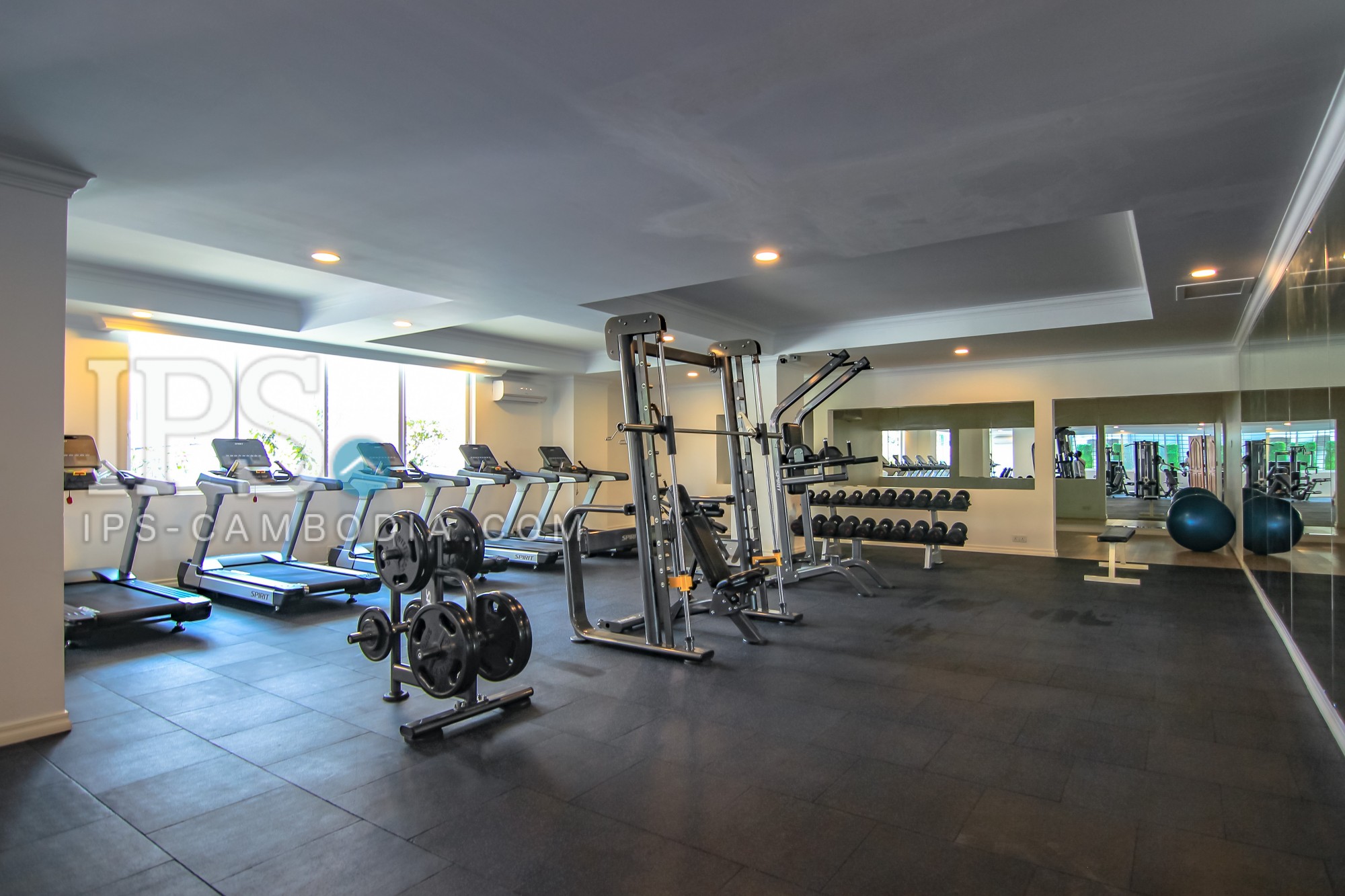 1 Bedroom Serviced Apartment For Rent - BKK1- Phnom Penh - Image 12