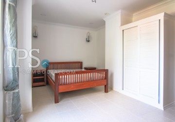 2 Bedroom Apartment For Rent - BKK1, Phnom Penh thumbnail