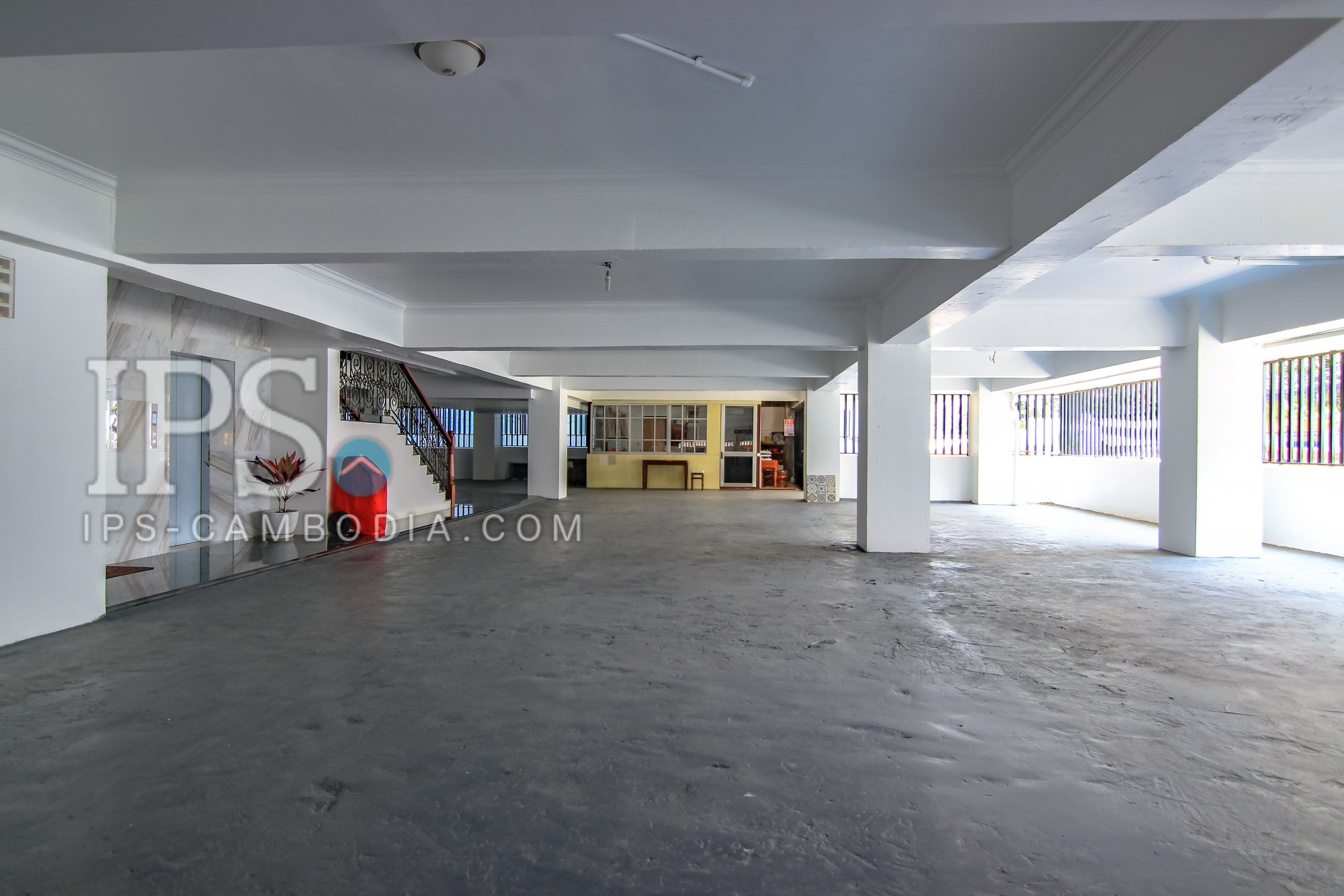 1 Bedroom Serviced Apartment For Rent - BKK1- Phnom Penh - Image 13
