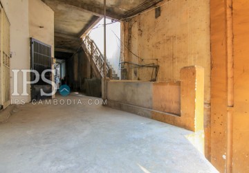 Renovated 3 Bedroom Apartment For Rent - Chey Chumneah, Phnom Penh thumbnail