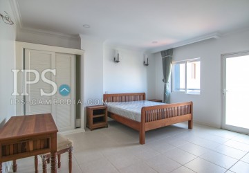 2 Bedroom Apartment For Rent - BKK1, Phnom Penh thumbnail