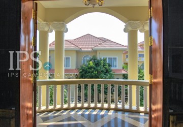 5 Bedroom Villa For Rent - Chroy Changva, Phnom Penh thumbnail
