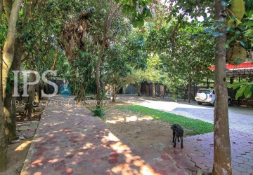 5 Bedroom Villa For Rent in Chroy Changvar, Phnom Penh thumbnail