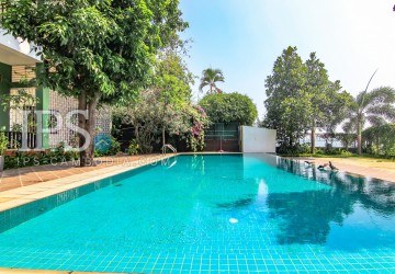 5 Bedroom Villa For Rent in Chroy Changvar, Phnom Penh thumbnail