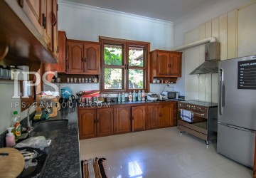 5 Bedroom Villa For Rent in Chroy Changvar, Phnom Penh thumbnail
