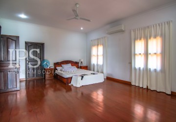 5 Bedroom Villa For Rent in Chroy Changvar, Phnom Penh thumbnail