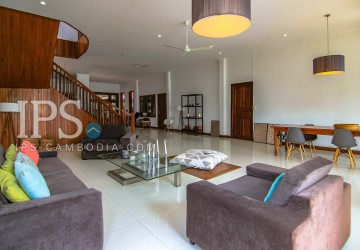 5 Bedroom Villa For Rent in Chroy Changvar, Phnom Penh thumbnail