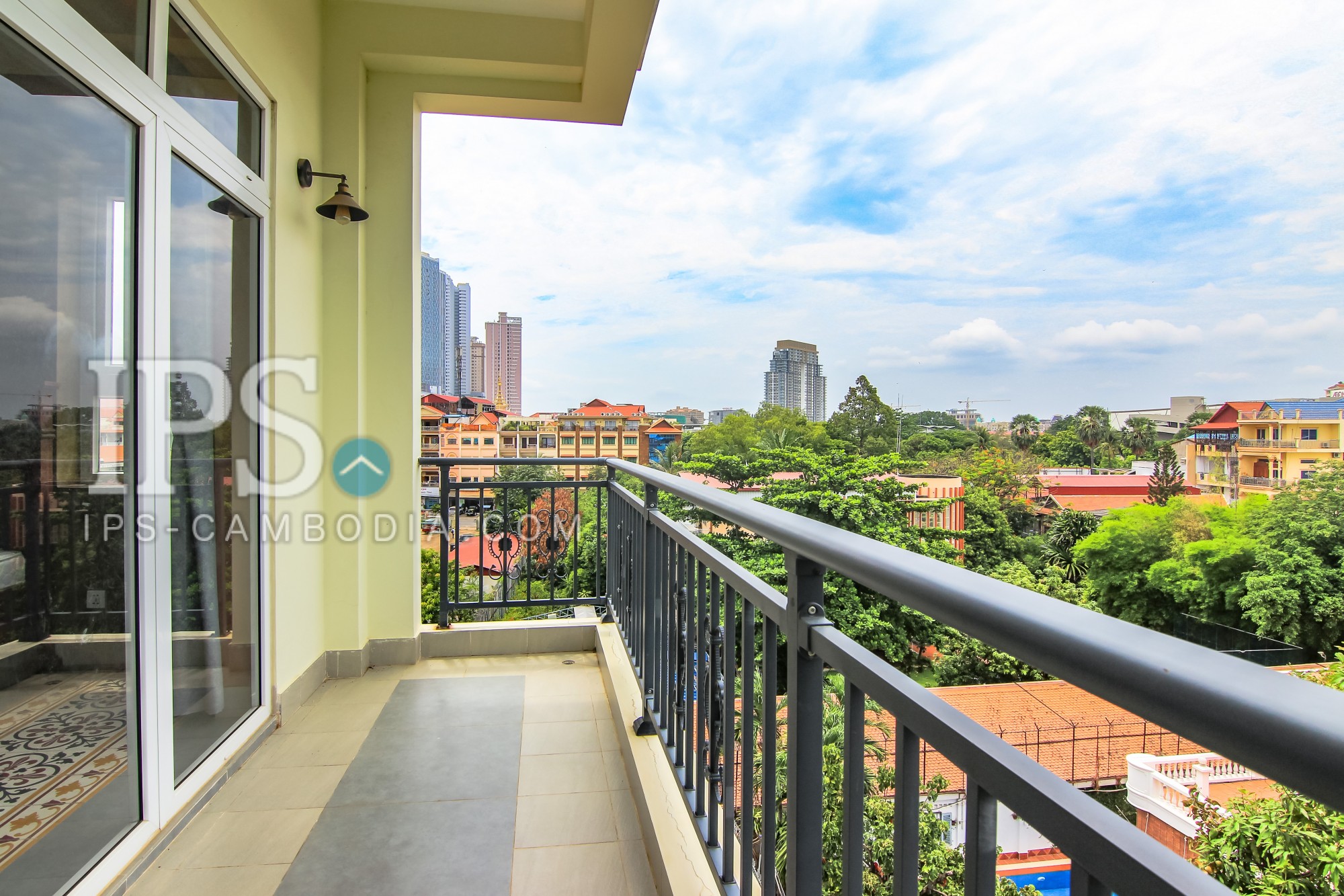 2 Bedroom Serviced Apartment For Rent in Tonle Bassac, Phnom Penh - Image 15