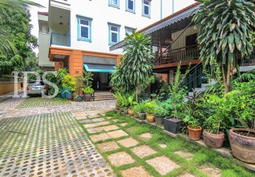 2 Bedroom Serviced Apartment for Rent - Tonle Bassac - Phnom Penh thumbnail