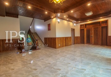 New Villa 5 Bedrooms  For Rent - Svay Dangkum, Siem Reap thumbnail