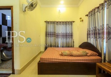 4 Bedrooms  Villa For Rent - Svay Dangkum, Siem Reap thumbnail