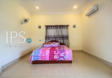 4 Bedrooms  Villa For Rent - Svay Dangkum, Siem Reap thumbnail