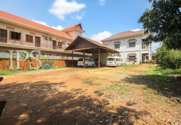 4 Bedrooms  Villa For Rent - Svay Dangkum, Siem Reap thumbnail