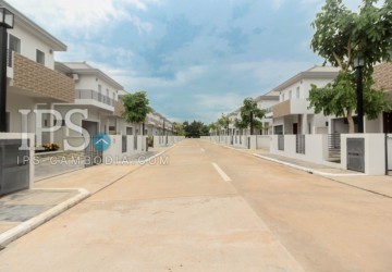 3 Bedroom  Villa For Rent - Sra Ngae, Siem Reap thumbnail