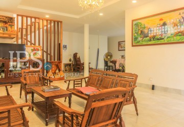 Modern 5 Bedroom  Villa For Rent - Svay Dangkum, Siem Reap thumbnail