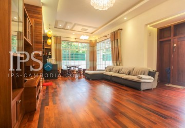 3 Bedroom Modern Villa  For Rent - Svay Dangkum, Siem Reap thumbnail