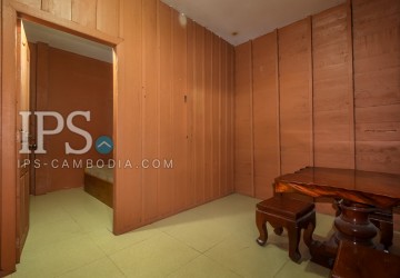 3 Bedrooms House for Sale - Svay Dangkum, Siem Reap.  thumbnail