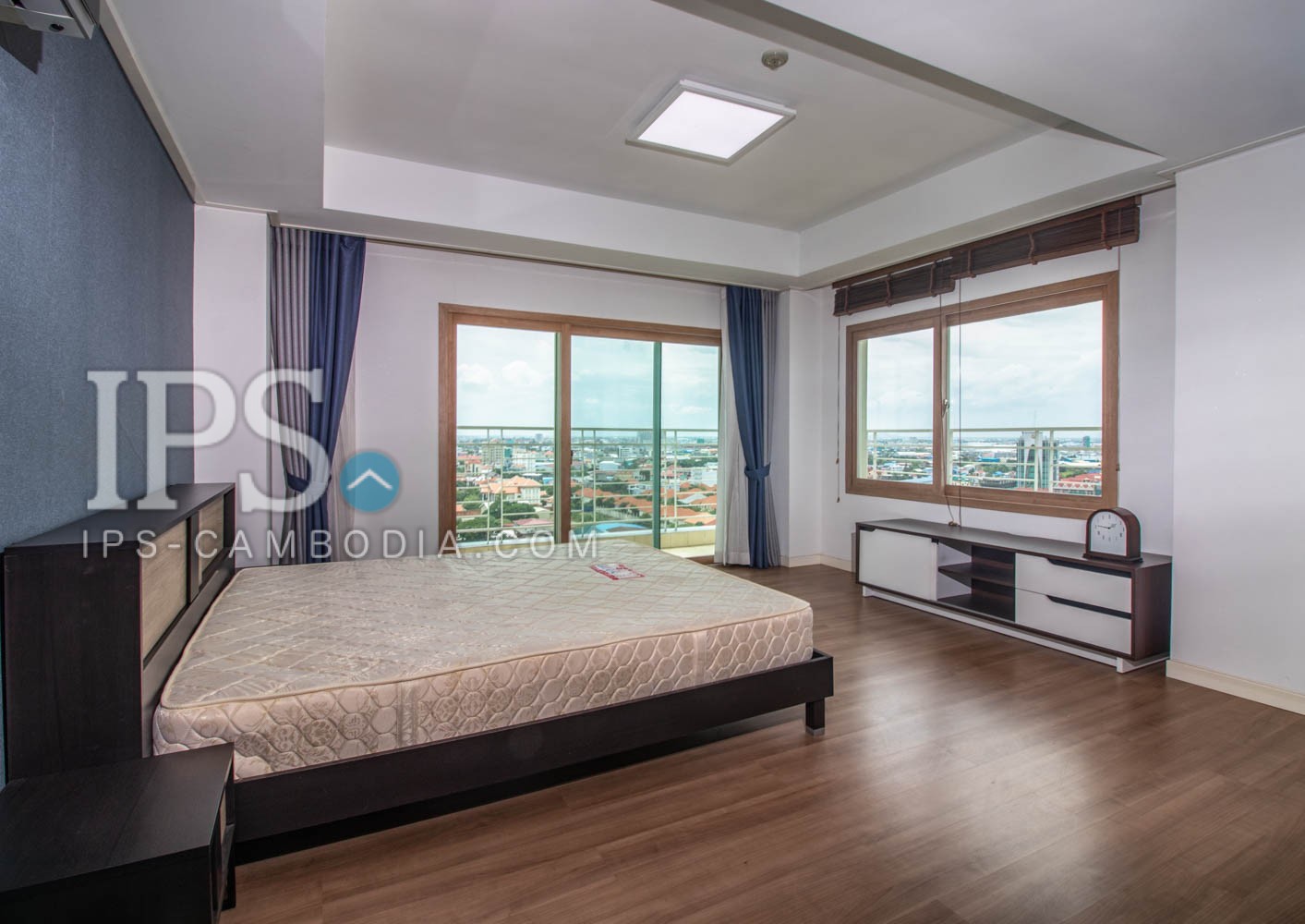 16th Floor 4 Bedroom Penthouse For Sale - Noblesse Residence, Phnom Penh - Image 7