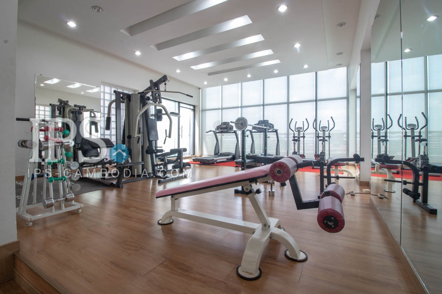 16th Floor 4 Bedroom Penthouse For Sale - Noblesse Residence, Phnom Penh - Image 16
