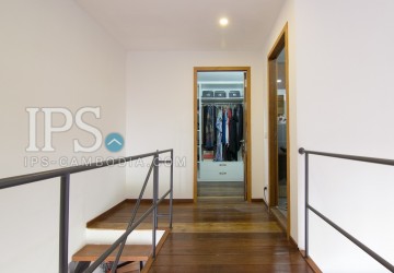 1 Bedroom Renovated Apartment For Sale - Beoung Raing, Phnom Penh thumbnail
