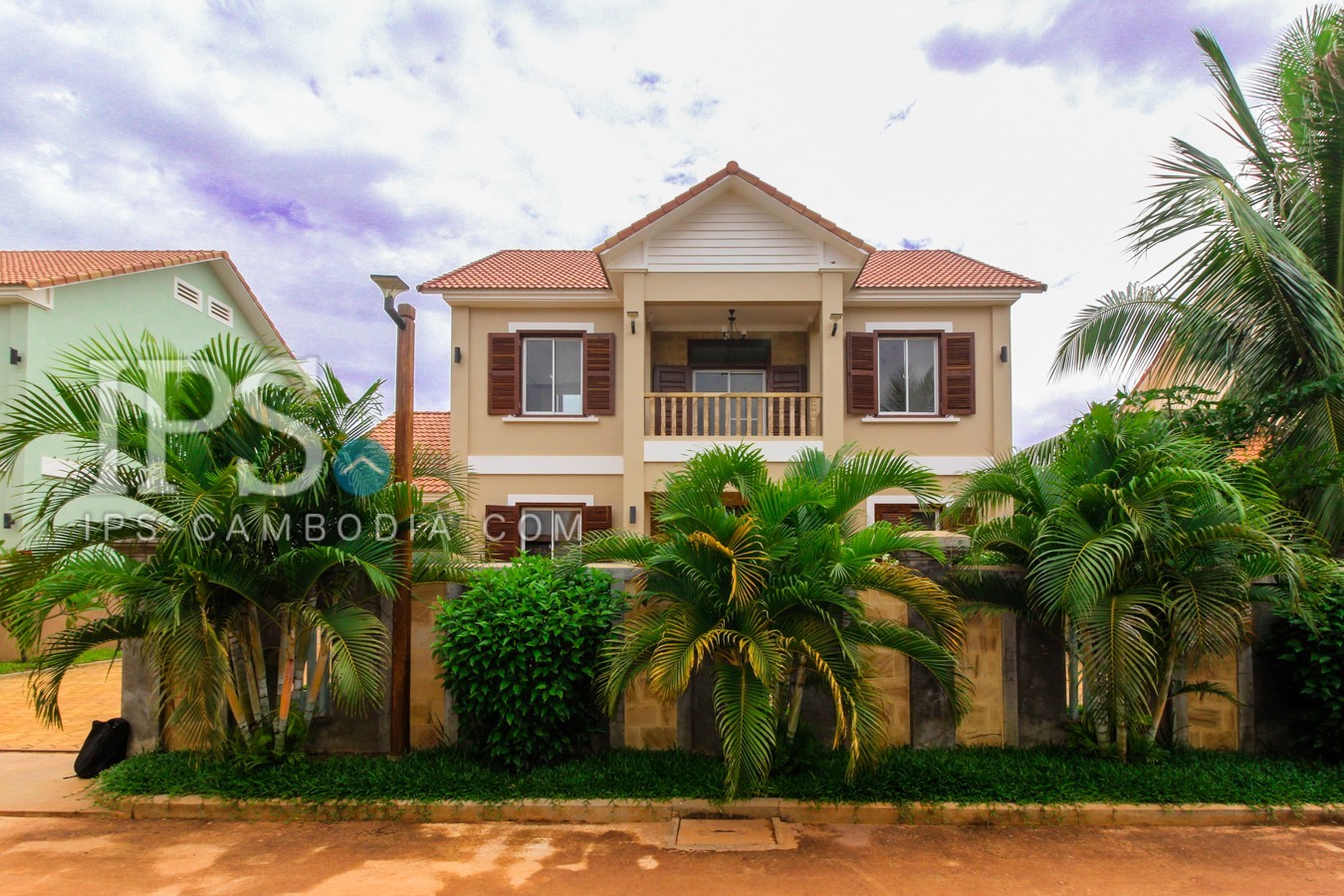 4 Bedrooms Villa For Rent - Svay Dangkum, Siem Reap