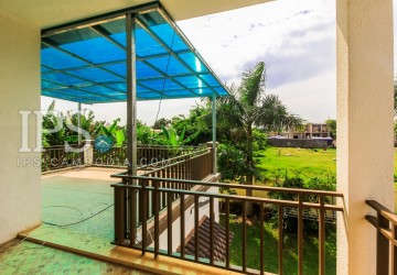 3 Bedroom Western Style Villa For Rent - Sala Kamreuk, Siem Reap thumbnail