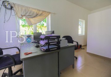 3 Bedroom Western Style Villa For Rent - Sala Kamreuk, Siem Reap thumbnail