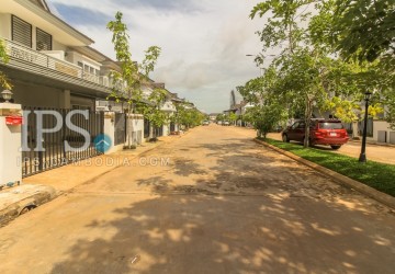 4 Bedrooms Villa  For Rent - Svay Dangkum, Siem Reap thumbnail