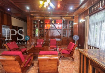 6 Bedroom Wooden Style Villa For Sale - Kouk Chak, Siem Reap thumbnail