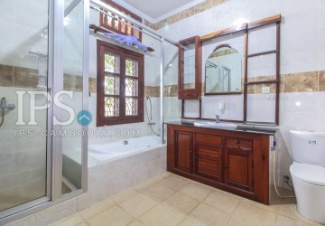 6 Bedroom Wooden Style Villa For Sale - Kouk Chak, Siem Reap thumbnail