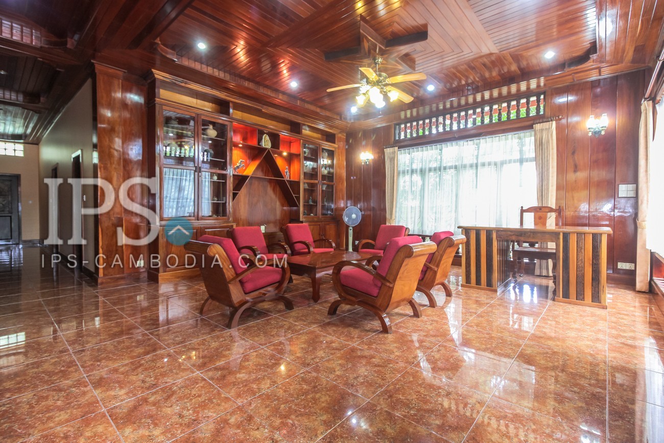 6 Bedroom Wooden Style Villa For Sale - Kouk Chak, Siem Reap - Image 4
