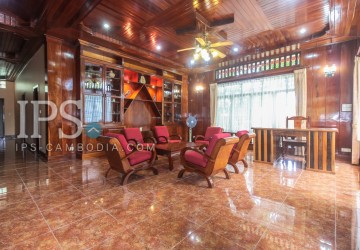 6 Bedroom Wooden Style Villa For Sale - Kouk Chak, Siem Reap thumbnail