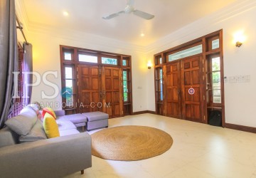 3 Bedrooms Villa For Rent - Svay Dangkum, Siem Reap thumbnail