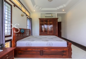 3 Bedrooms Villa For Rent - Svay Dangkum, Siem Reap thumbnail