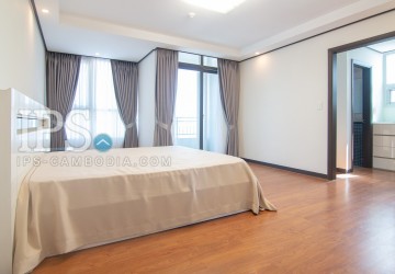 3 Bedroom For Rent- De Castle Royal, BKK1, Phnom Penh thumbnail
