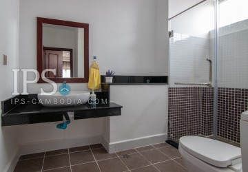3 Bedroom Services Apartment for Rent - Beoung Trabek, Phnom Penh thumbnail