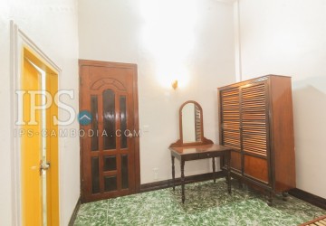 11 Room Villa For Sale - Svay Dangkum, Siem Reap thumbnail