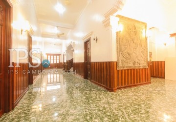 11 Room Villa For Sale - Svay Dangkum, Siem Reap thumbnail