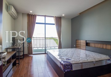 2 Bedroom Serviced Apartment For Rent - Tonle Bassac, Phnom Penh thumbnail