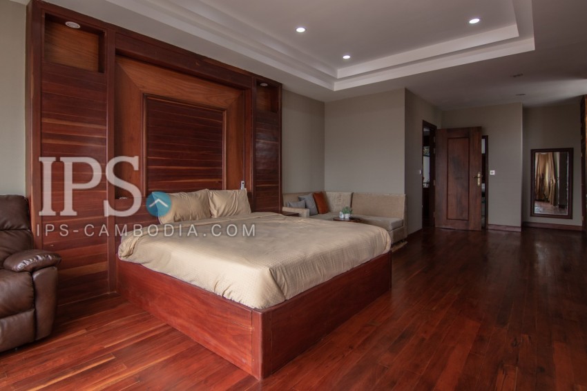 3 Bedroom Services Apartment for Rent - Beoung Trabek, Phnom Penh