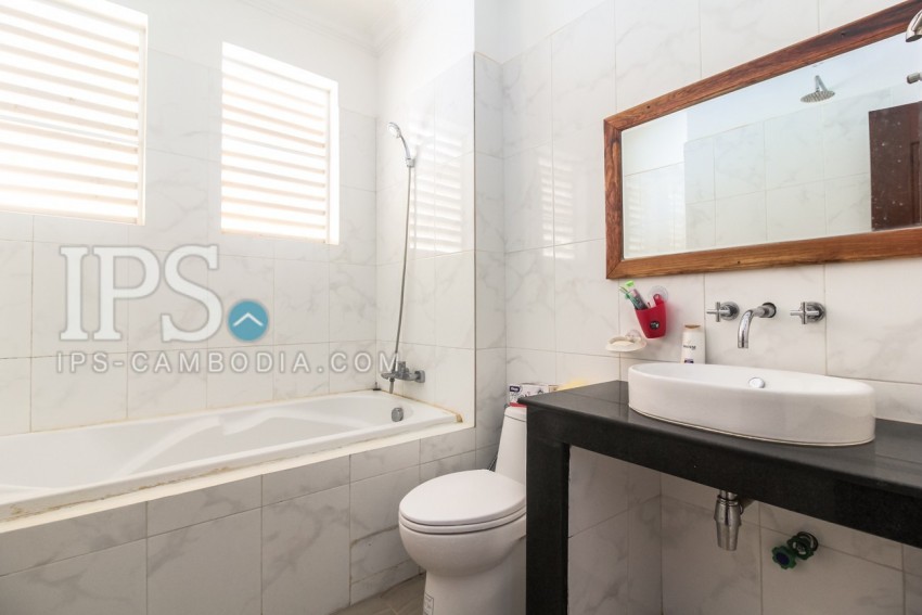 3 Bedrooms Villa For Rent - Svay Dangkum, Siem Reap